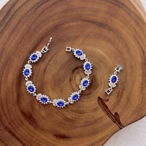 3/$40 NWT Zirconia Chain Bracelet